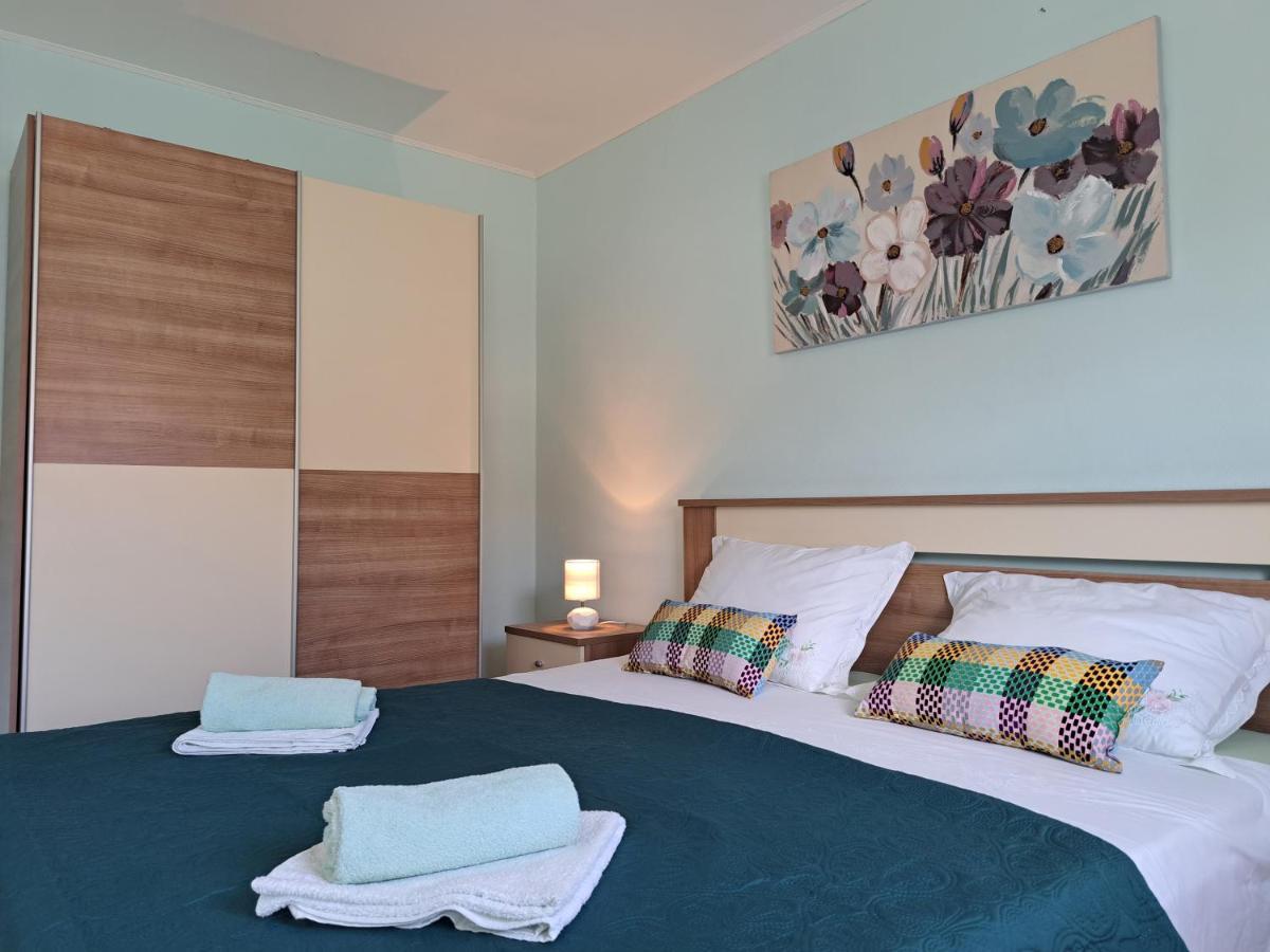 Apartment Penic Kaštela Eksteriør billede